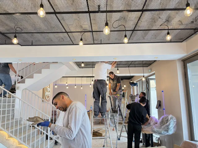 travaux de finition de la brasserie canopée